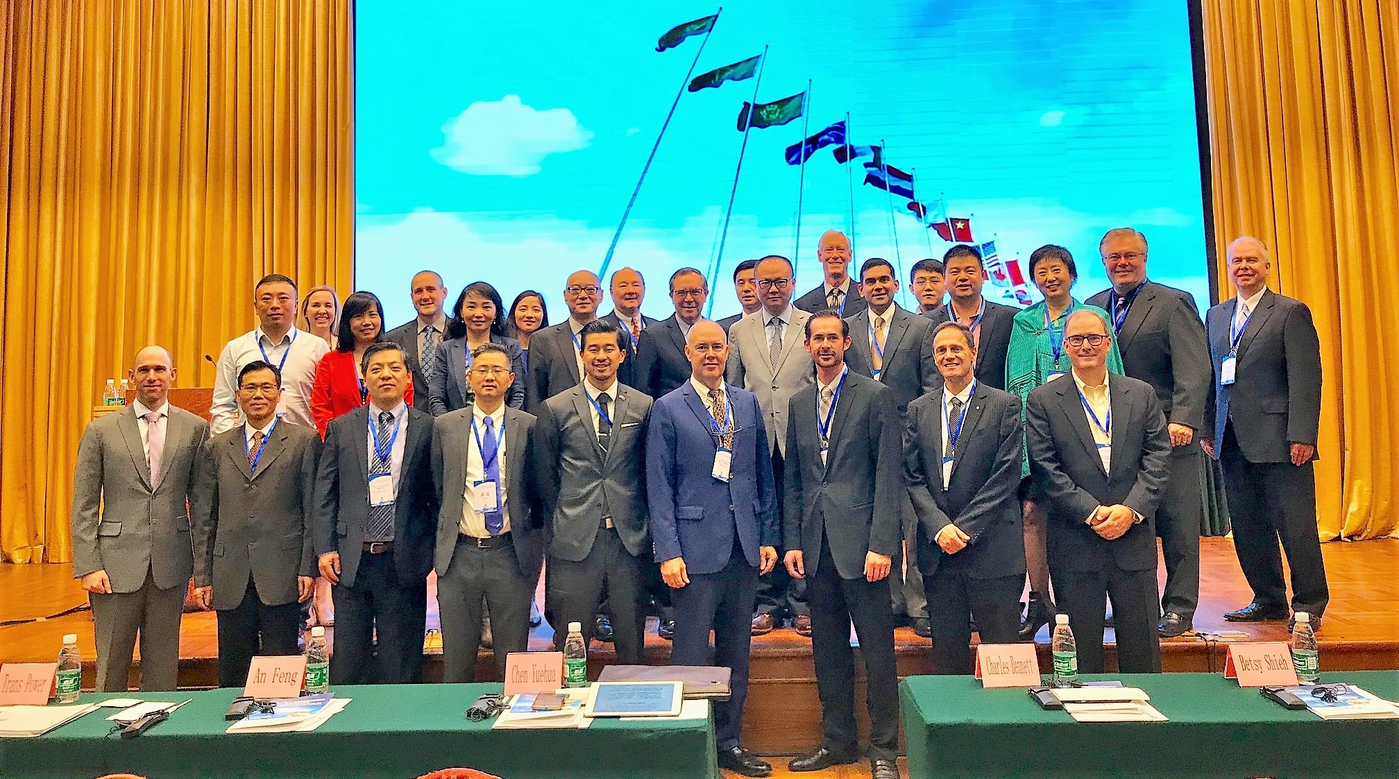 UCCTC组织2019北美智能科技CEO高级代表团访问中国